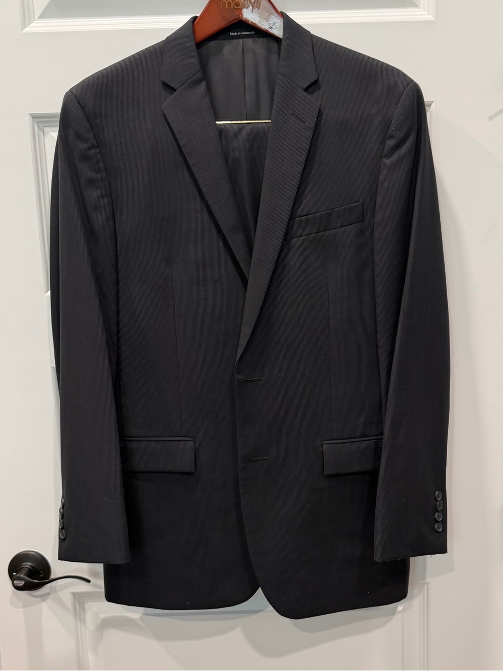 Egara Slim Fit Men’s Suit Size 42L